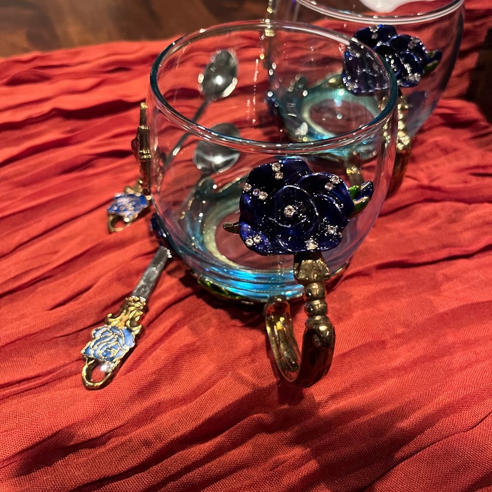 ARC of France Glass Tea Set with Butterfly Design Set of 2 - Picture 4 of 13
